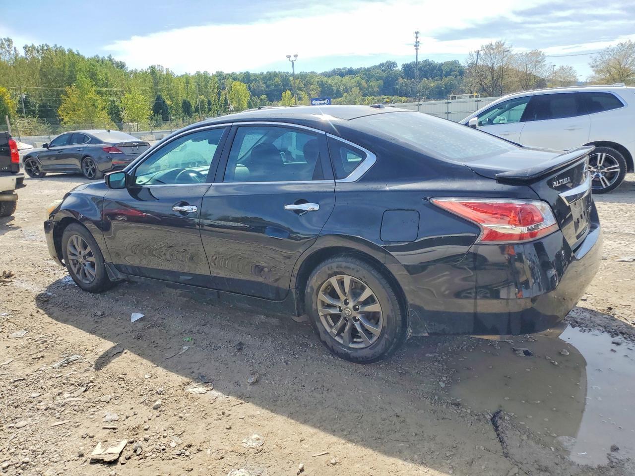 2015 Nissan Altima 2.5 S - Фото 2
