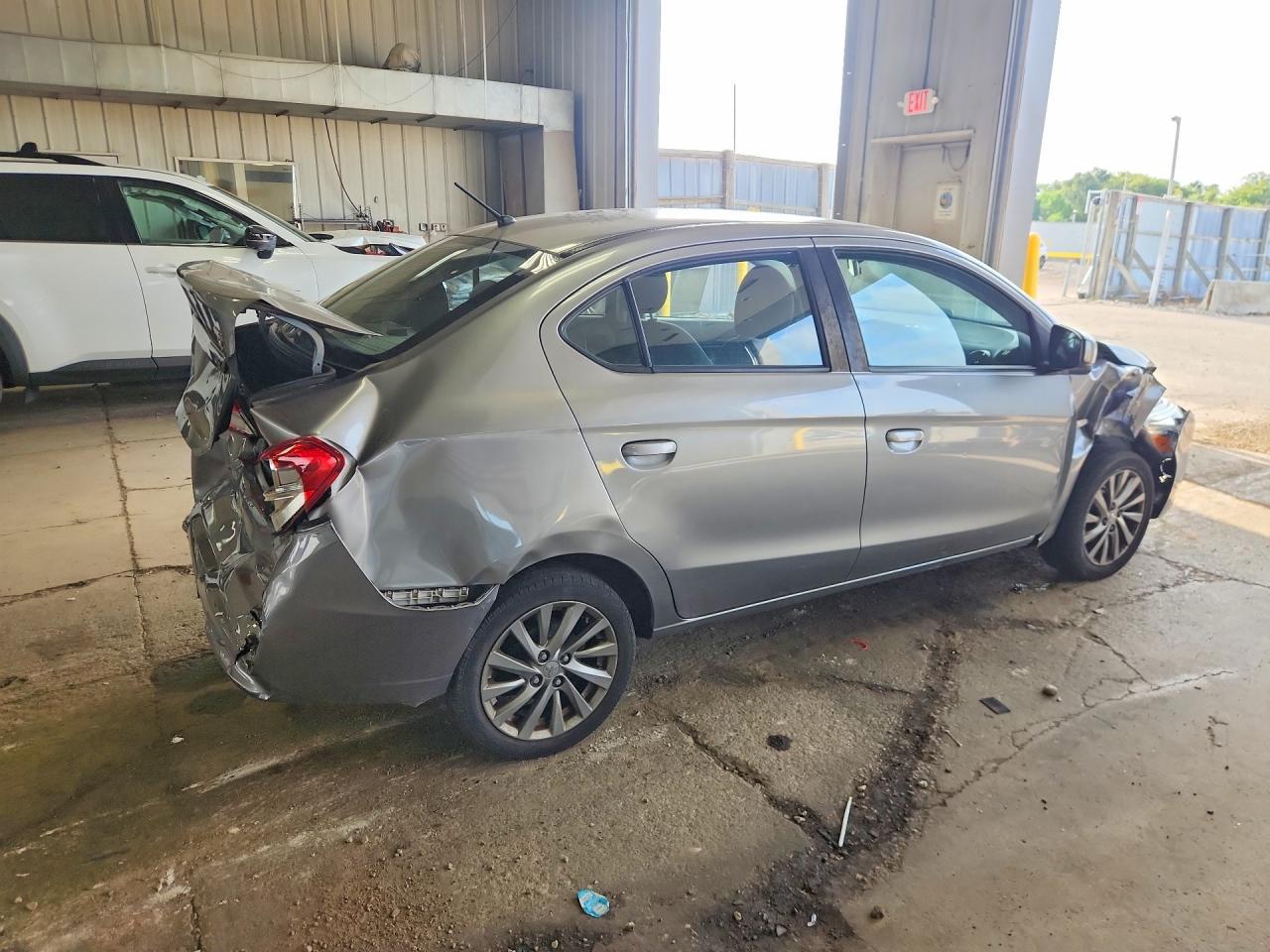 2018 Mitsubishi Mirage G4 Es - Image 3