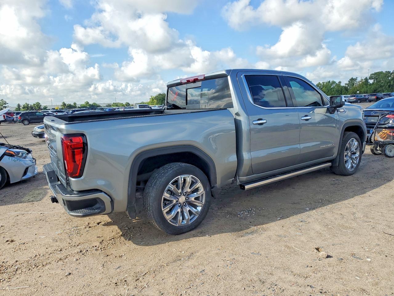 2026 GMC Sierra K1500 Denali - Image 3