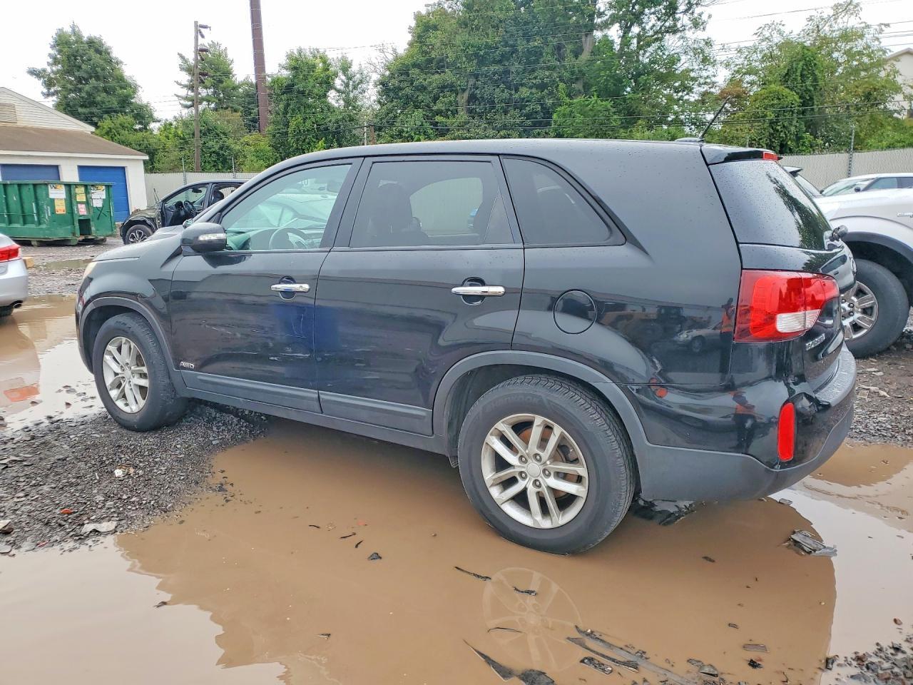 2015 Kia Sorento Lx - Image 2