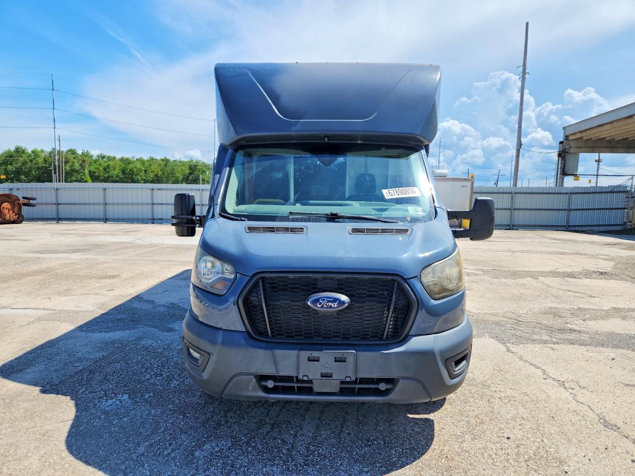 2022 Ford Transit Delivery Truck - Фото 5
