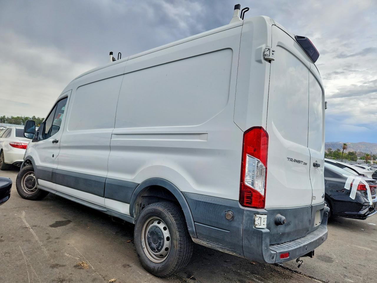 2018 Ford Transit T-250 - Фото 2