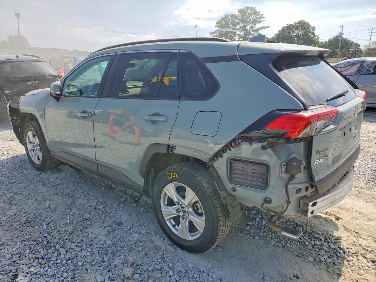 2019 Toyota Rav4 Xle - Image 2
