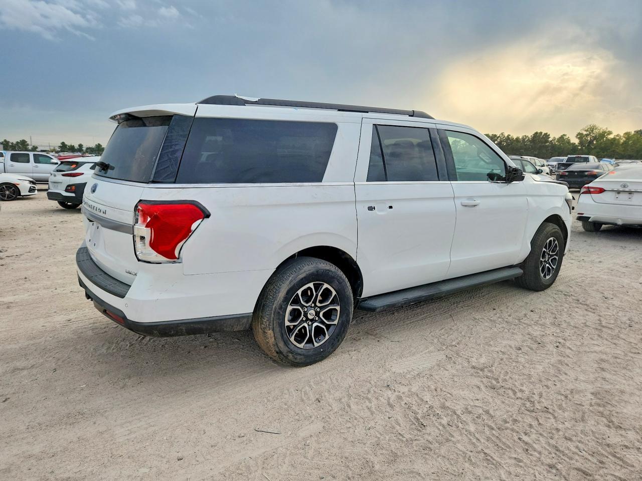 2022 Ford Expedition Max Xlt - Фото 3