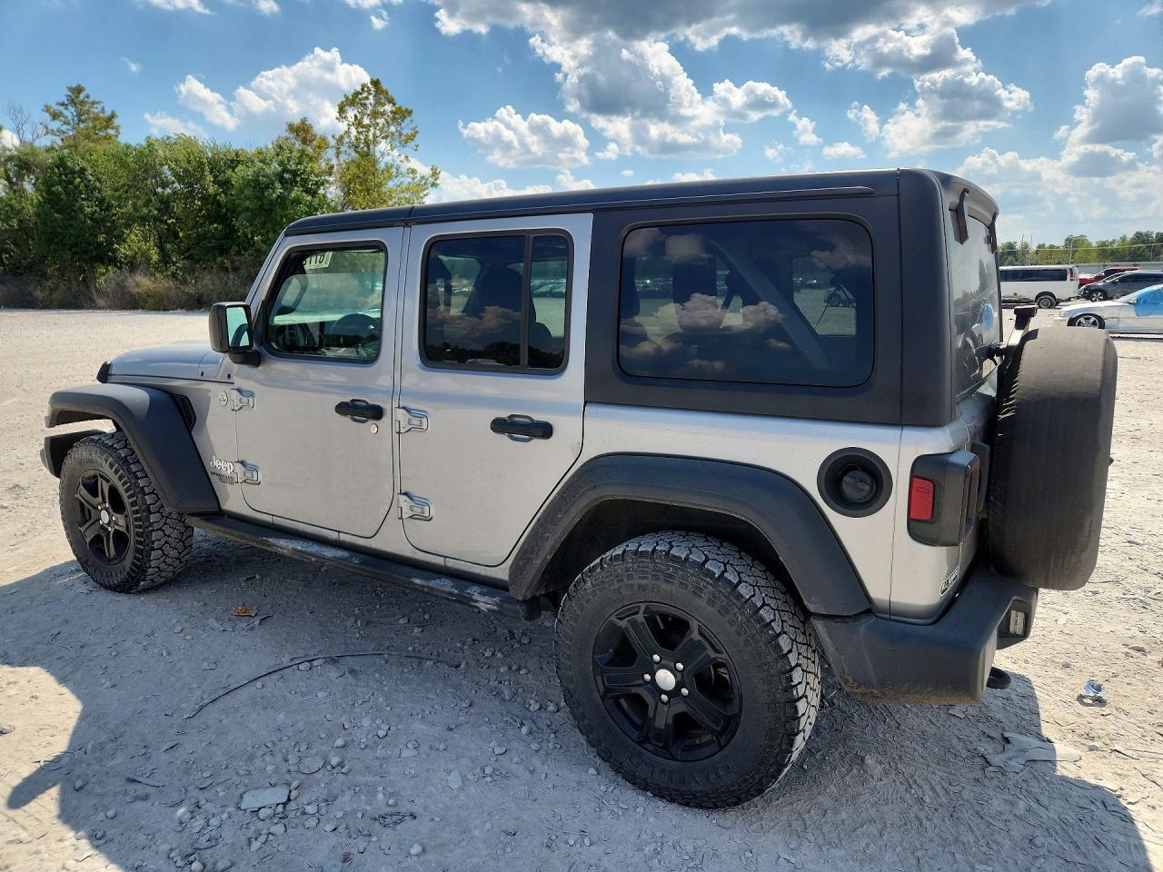 2020 Jeep Wrangler Unlimited Sport - Фото 2