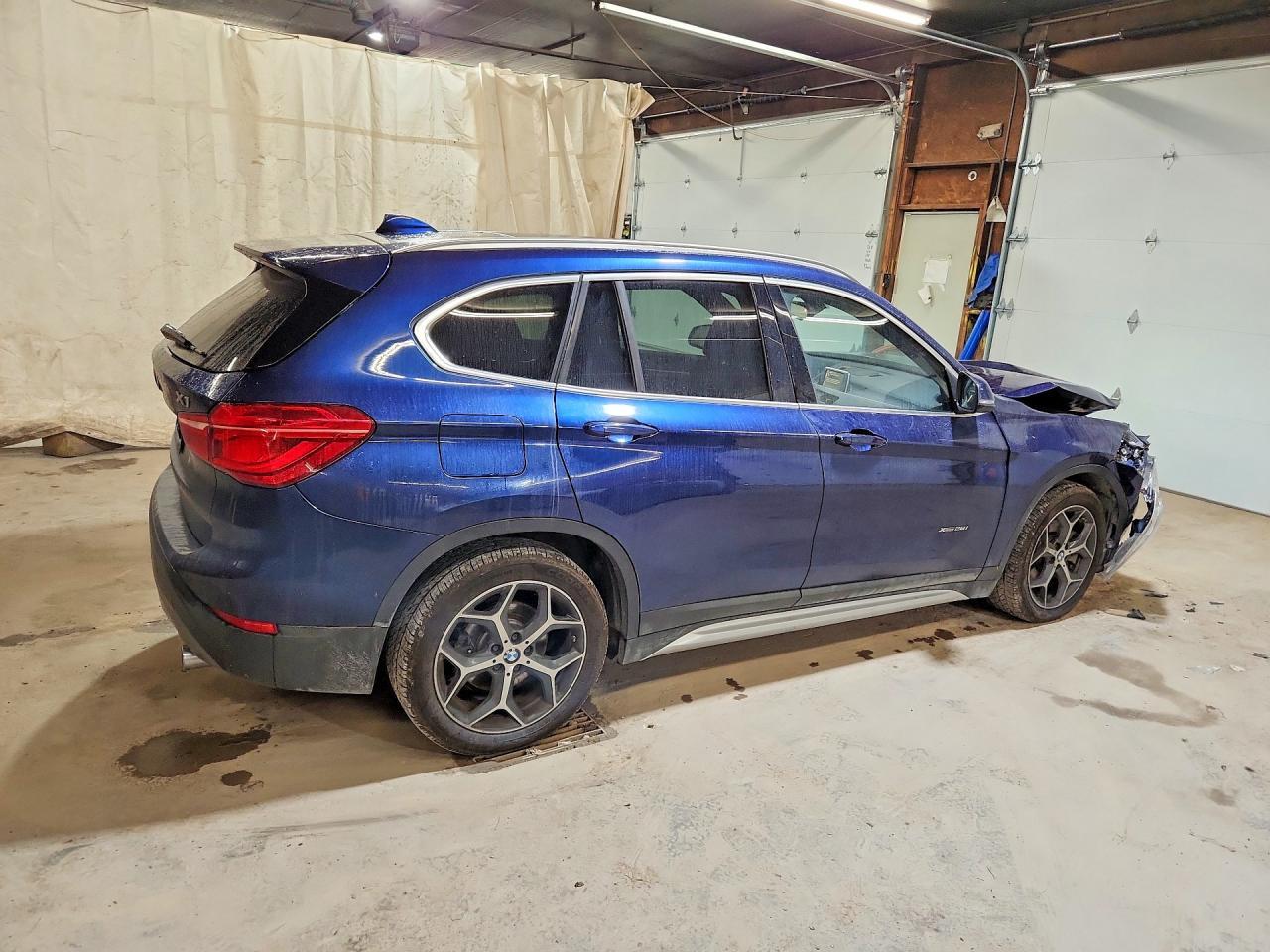 2016 BMW X1 xDrive28I - Фото 3