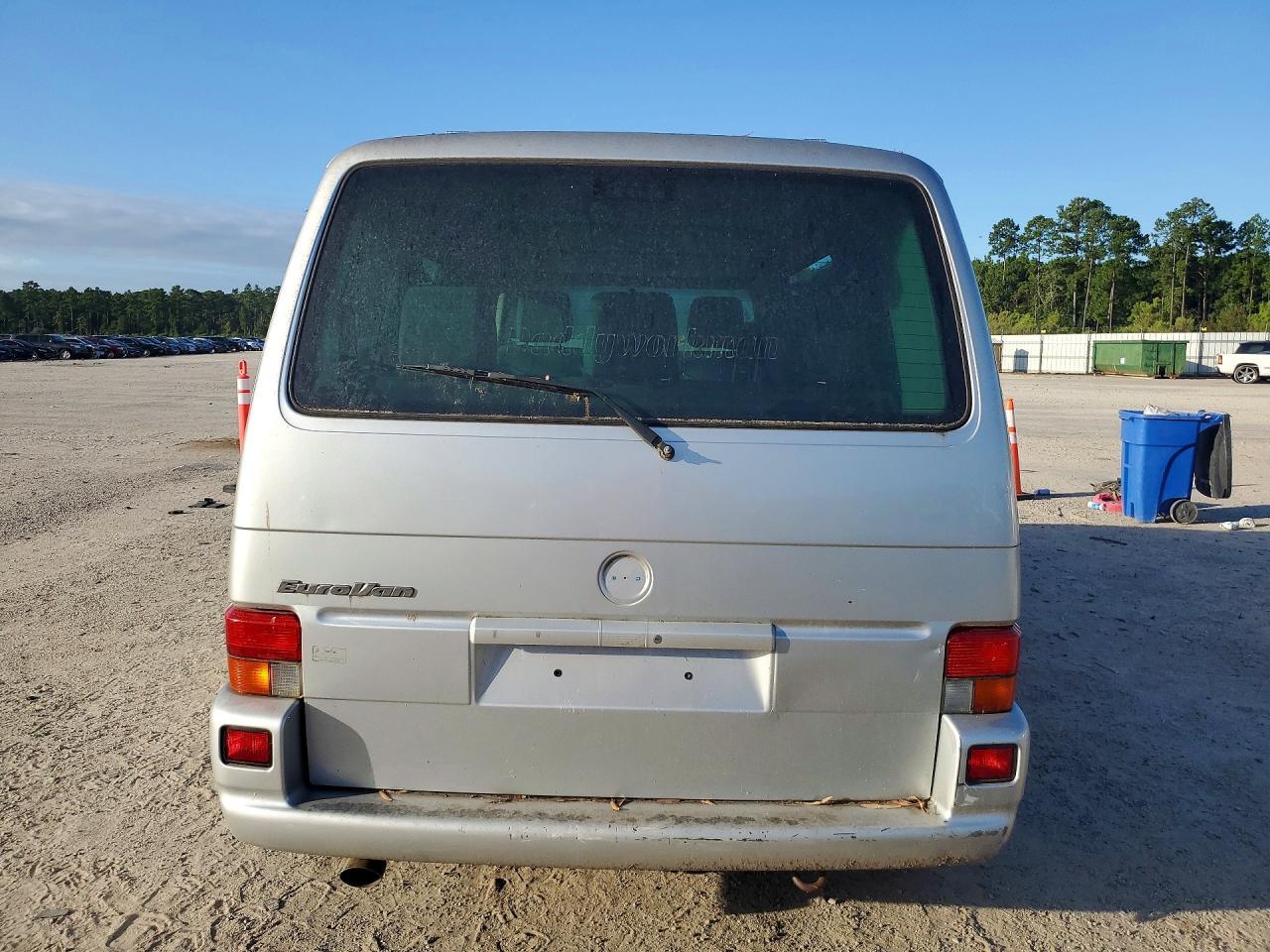 2002 Volkswagen Eurovan Gls - Фото 6