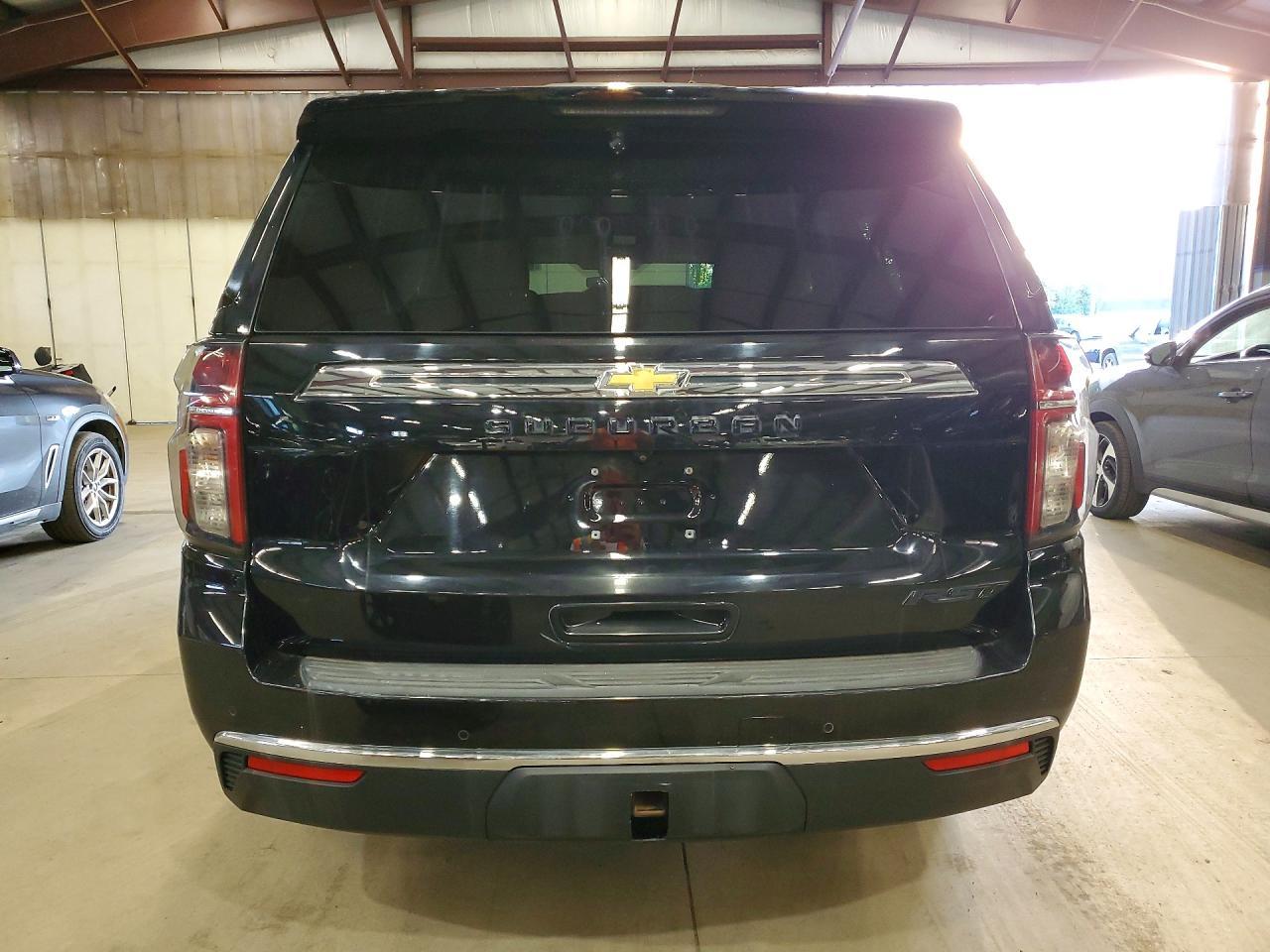 2021 Chevrolet Suburban K1500 Ls - Фото 6