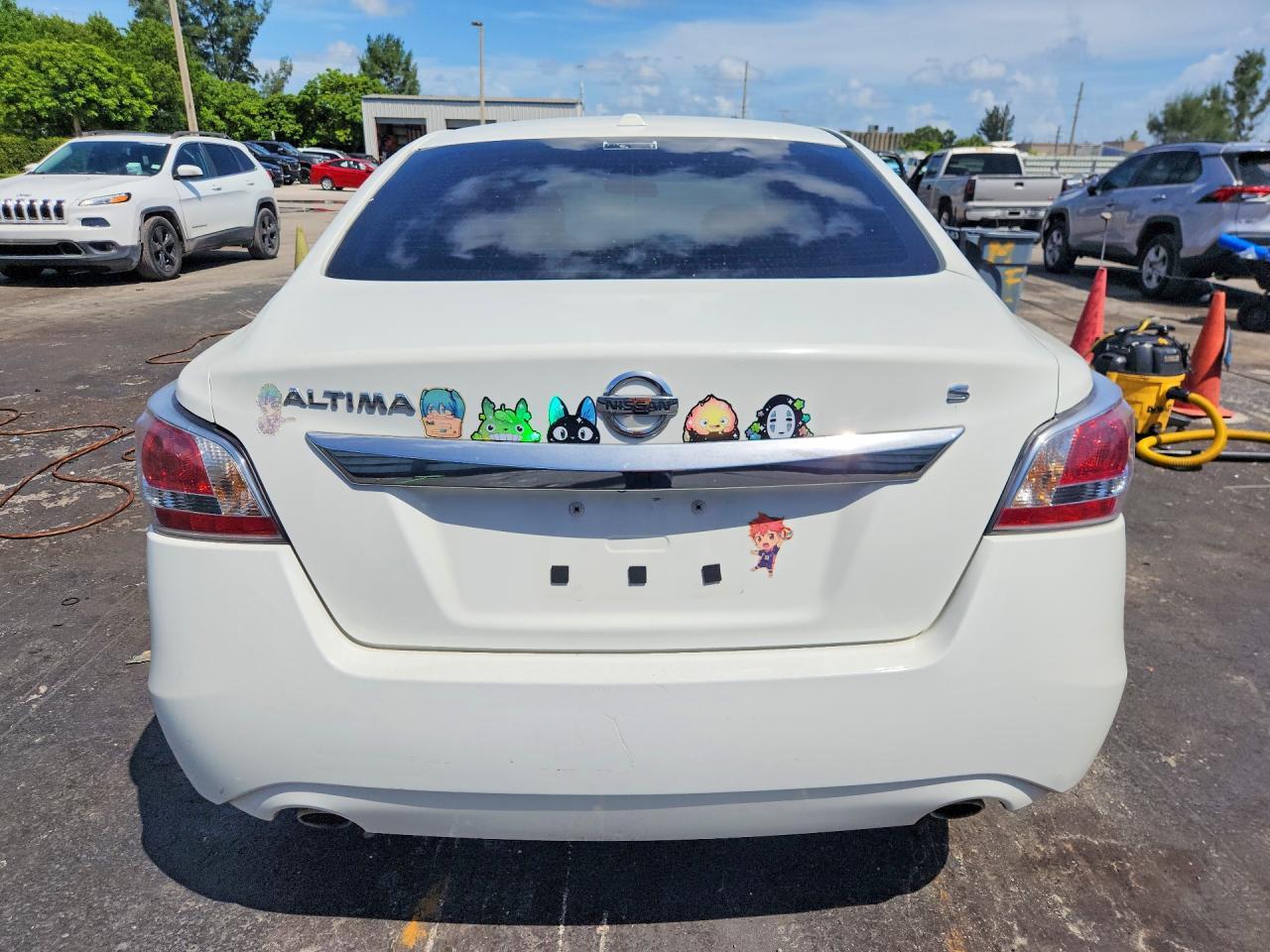 2015 Nissan Altima 2.5 S - Image 6