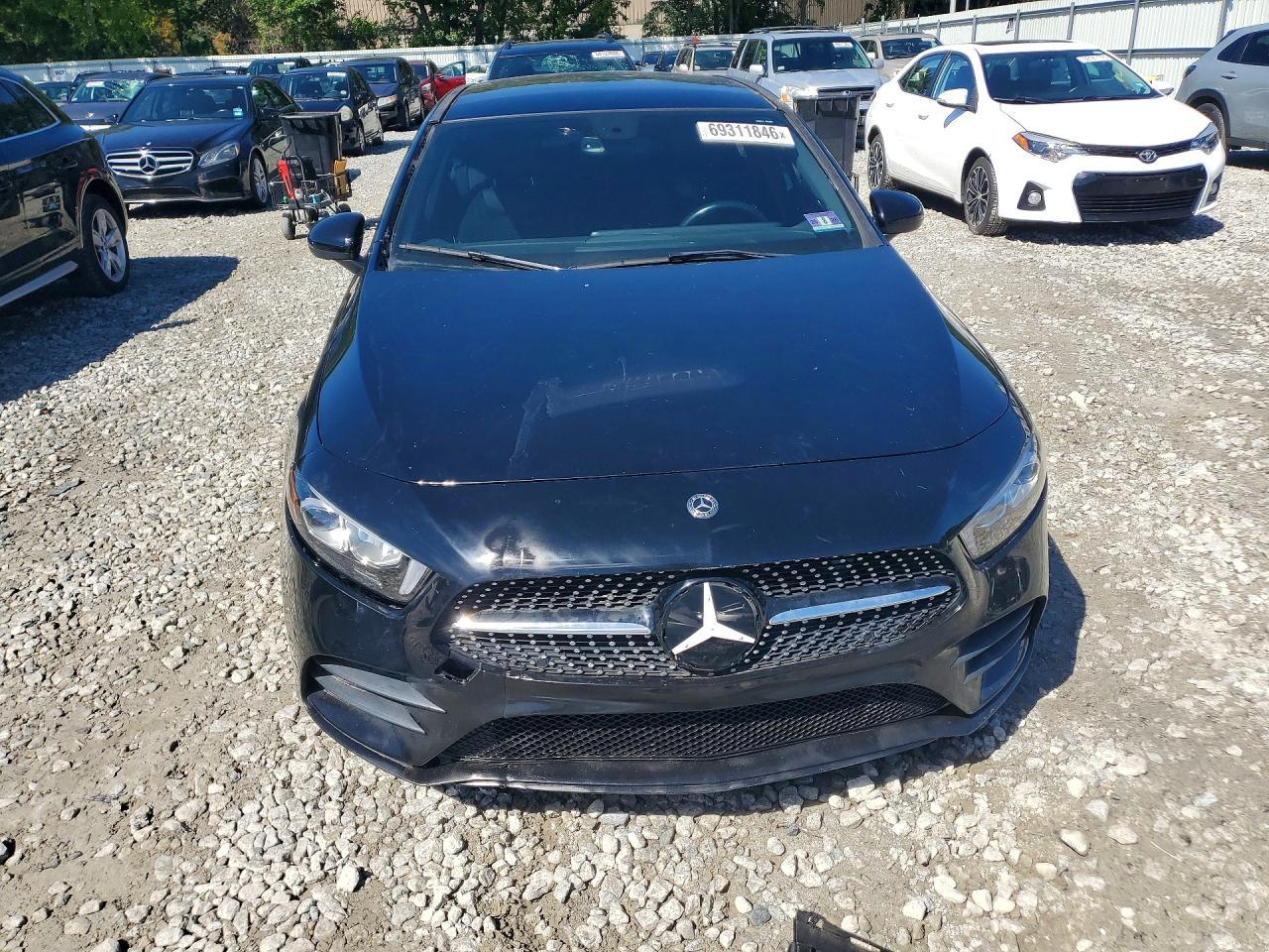 2019 Mercedes-Benz A 220 4Matic - Image 5