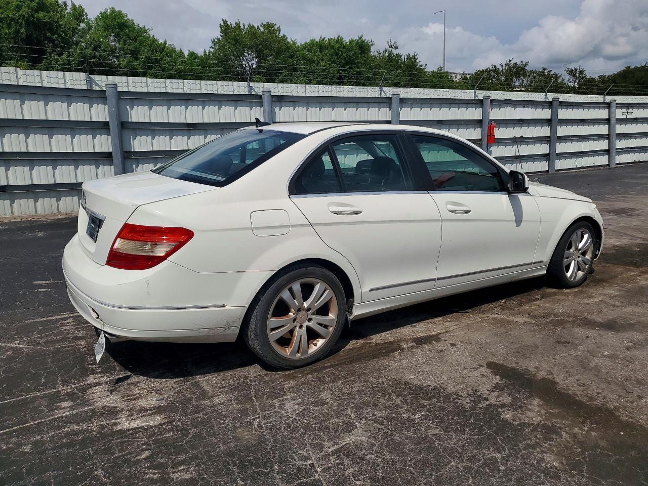 2008 Mercedes-Benz C 300 - Фото 3
