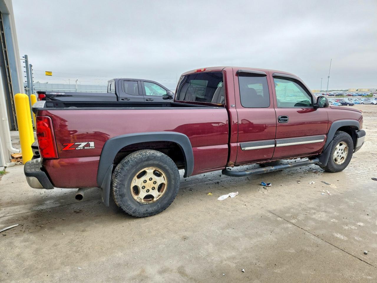 2003 Chevrolet Silverado K1500 - Image 3