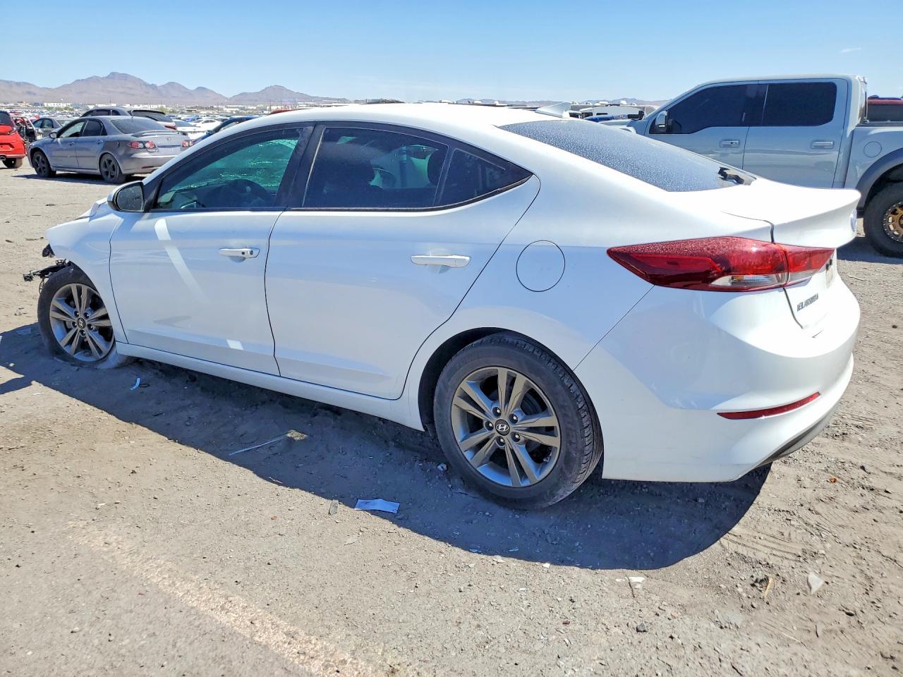2017 Hyundai Elantra Se - Image 2