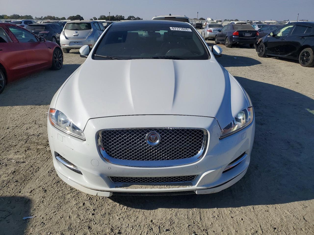 2015 Jaguar Xj - Image 5
