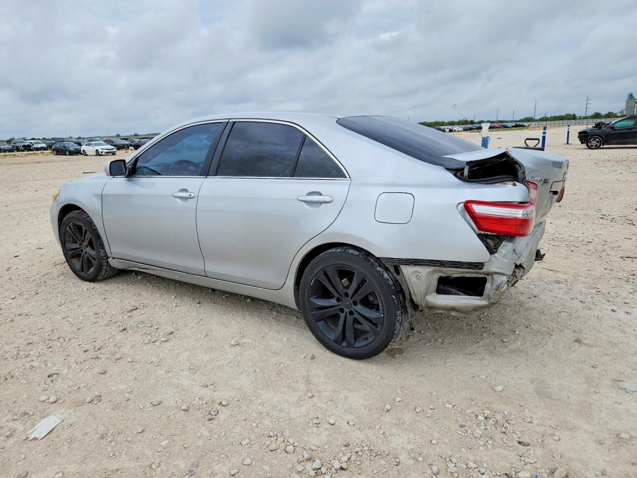 2007 Toyota Camry Le - Фото 2