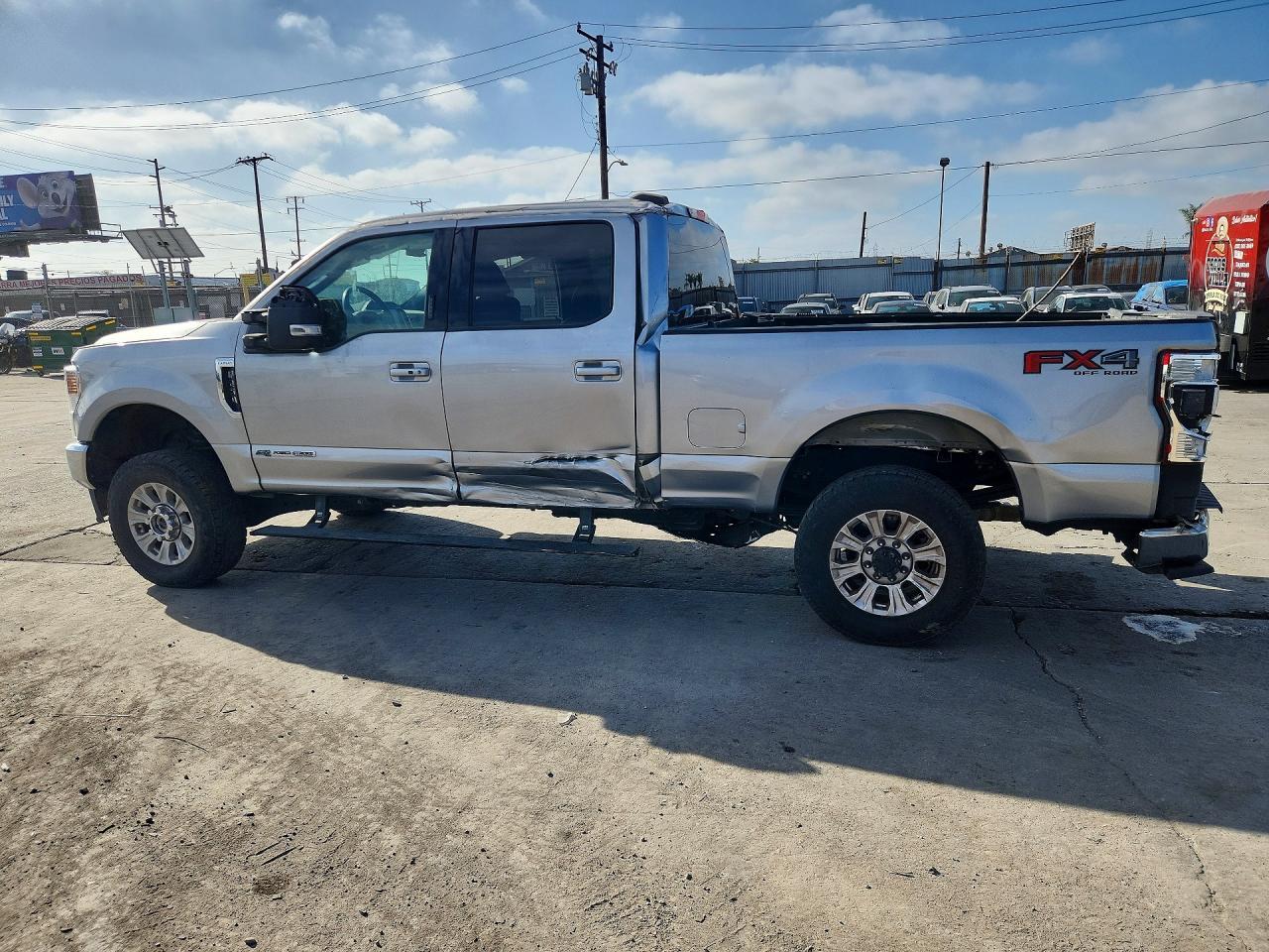 2022 Ford F250 Super Duty - Фото 2