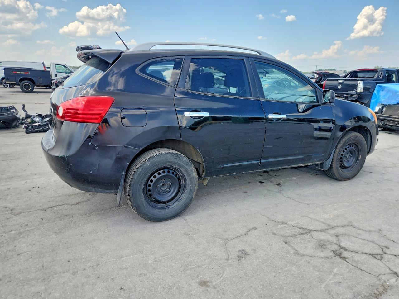2015 Nissan Rogue Select S - Фото 3