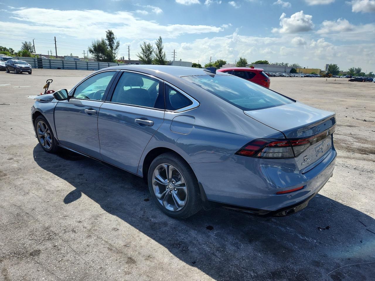 2023 Honda Accord Hybrid Exl - Image 2