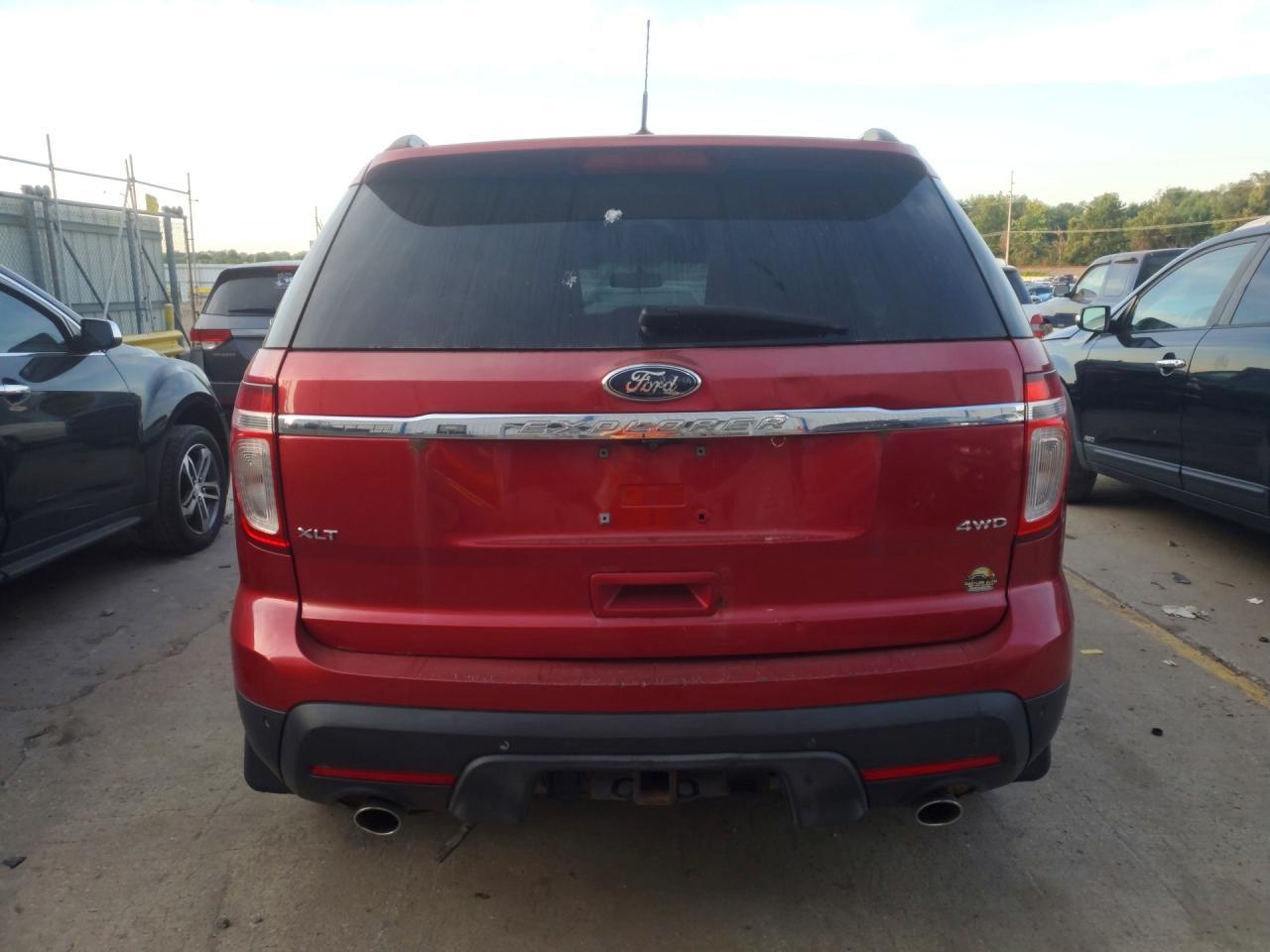 2011 Ford Explorer Xlt - Image 6