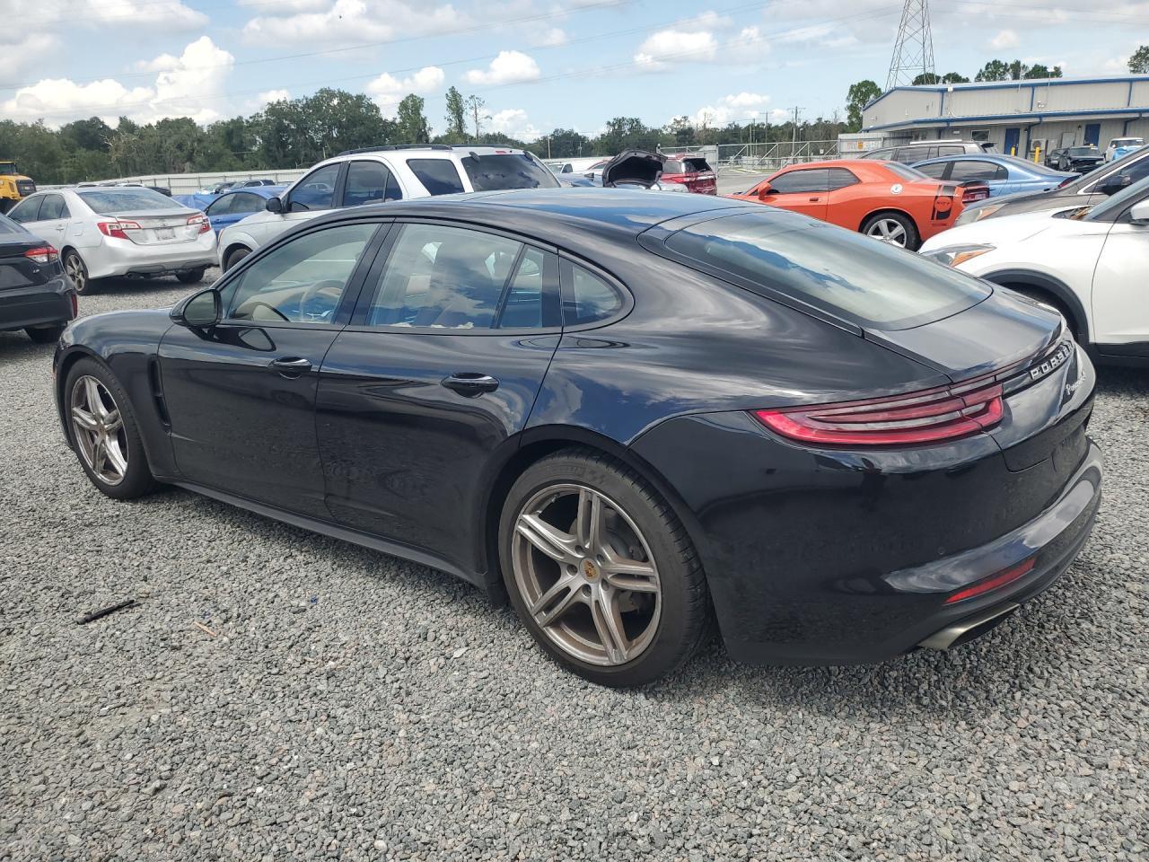 2018 Porsche Panamera 4 - Фото 2