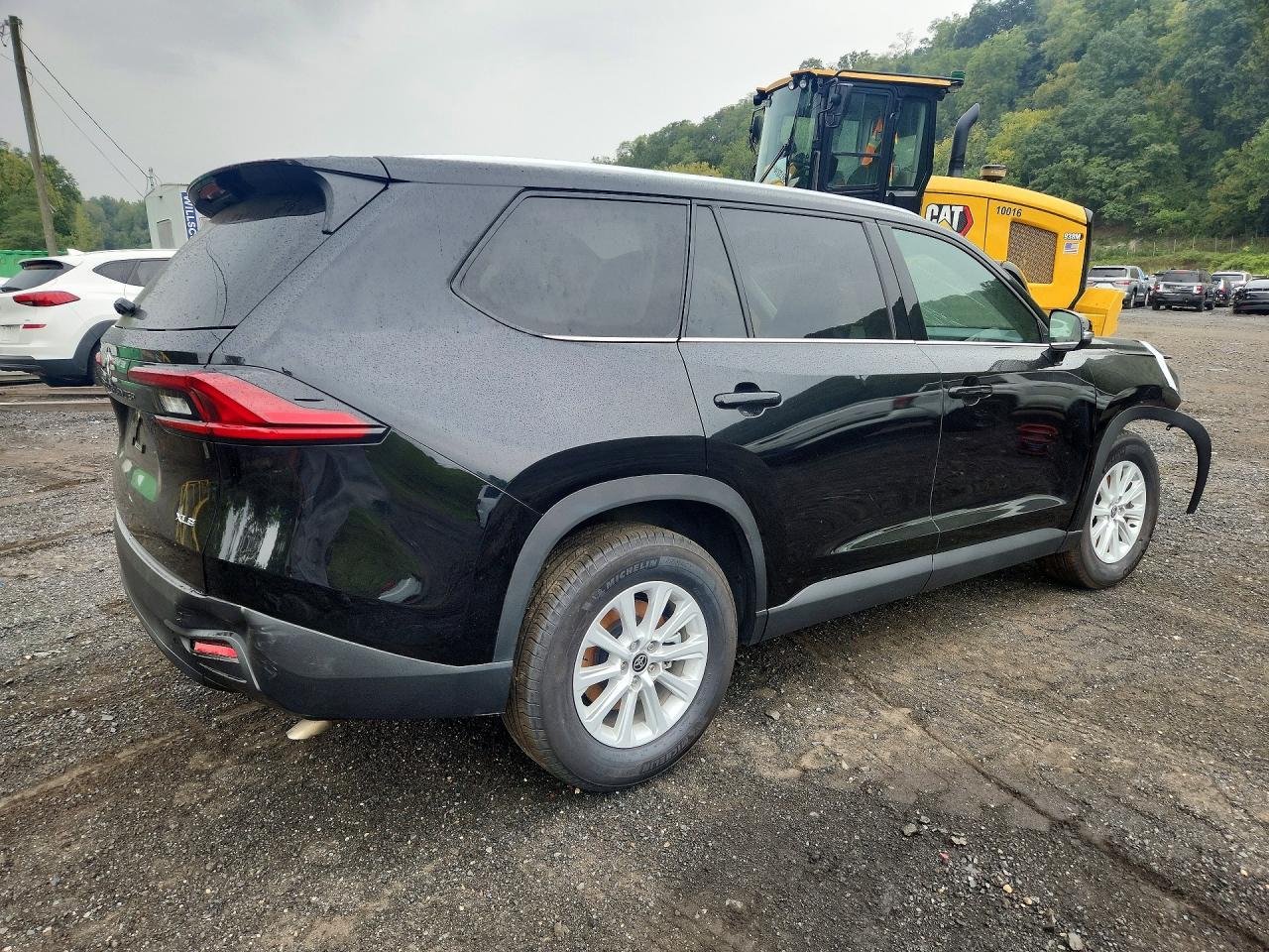 2025 Toyota Grand Highlander Xle - Image 3