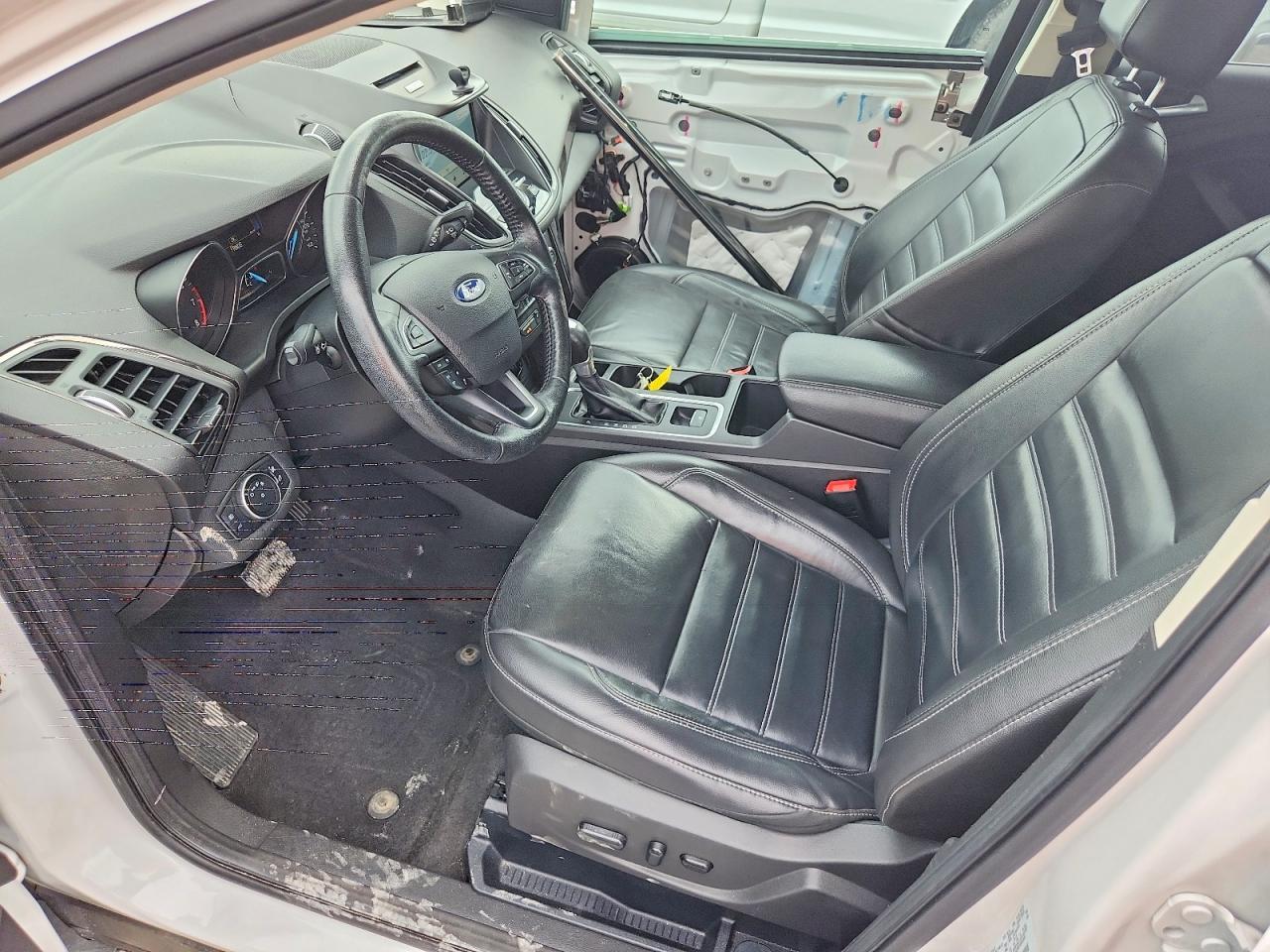 2017 Ford Escape Titanium - Image 7