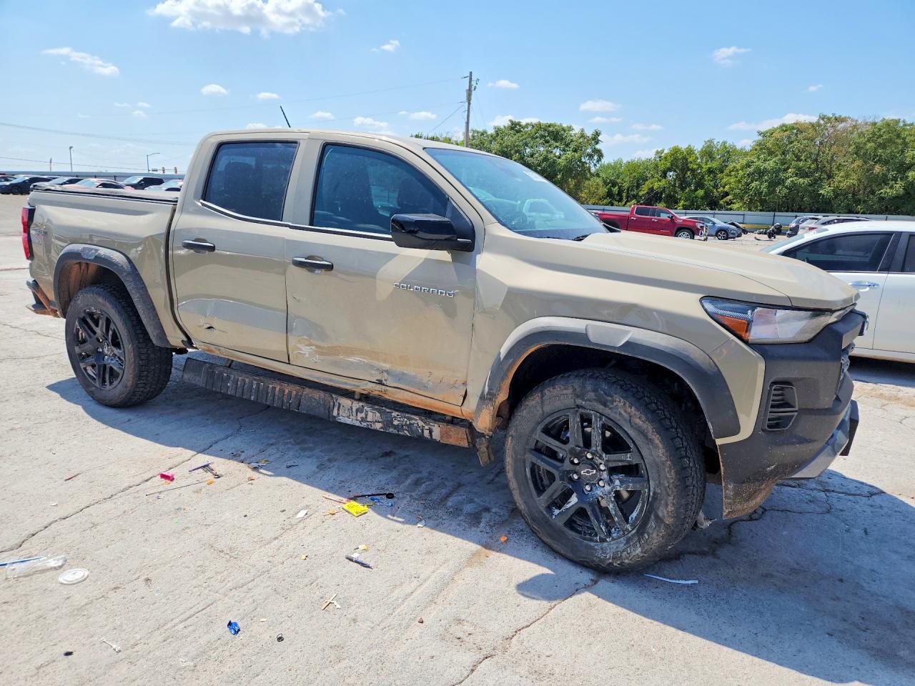 2023 Chevrolet Colorado Trail Boss - Image 4