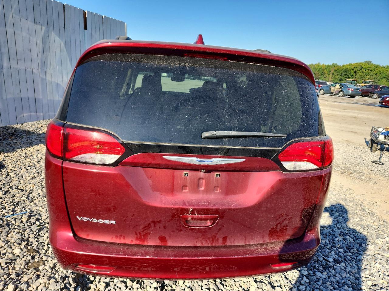 2020 Chrysler Voyager Lxi - Фото 6