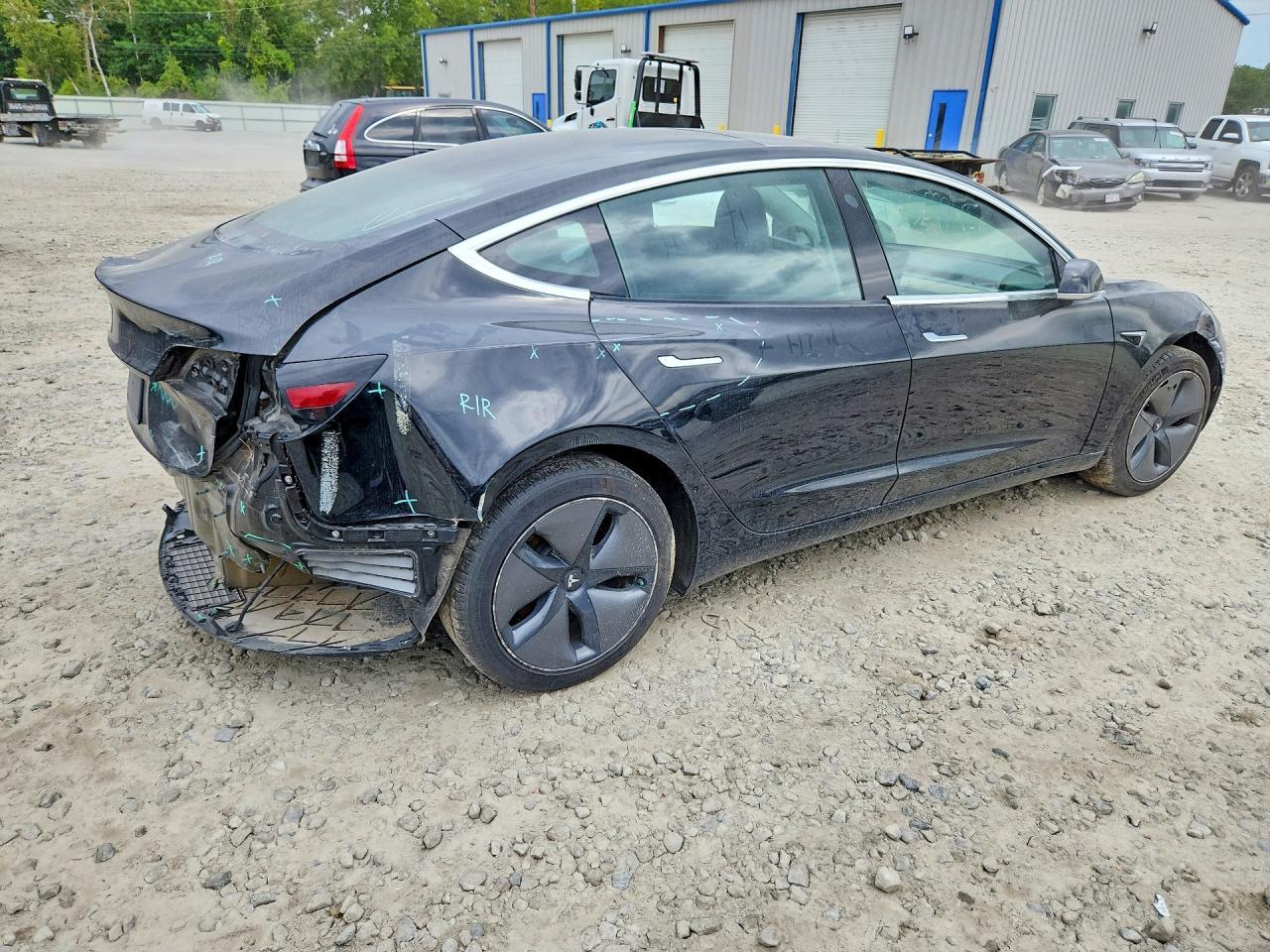 2019 Tesla Model 3 - Image 3