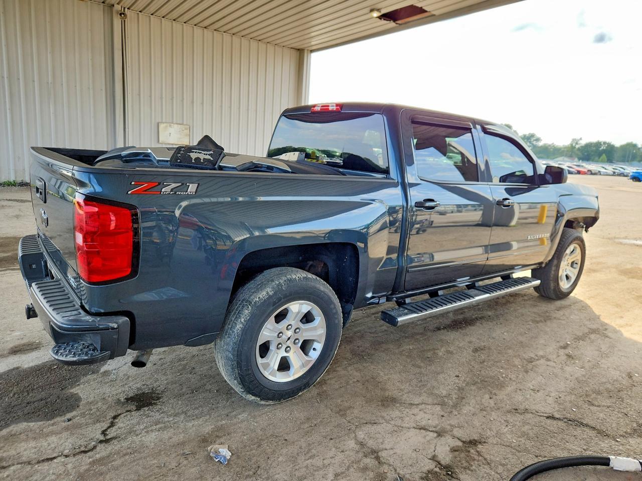 2018 Chevrolet Silverado K1500 Lt - Image 3