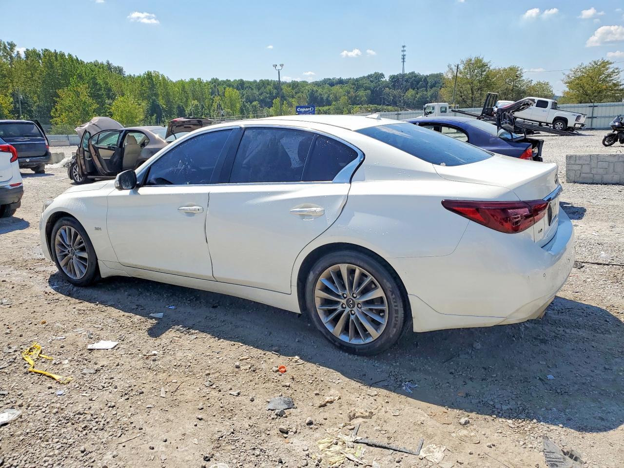 2020 Infiniti Q50 3.0T Luxe - Фото 2