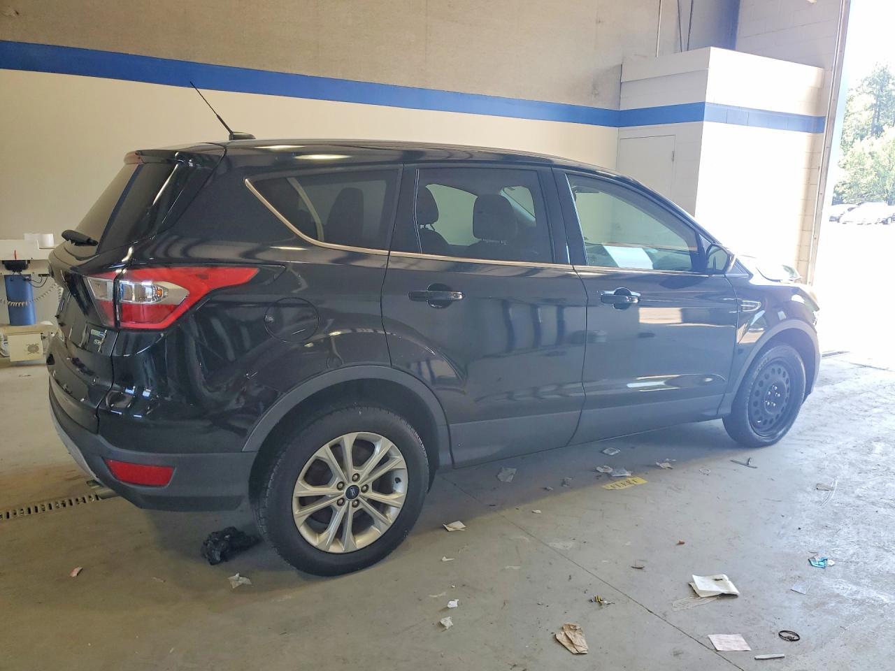 2017 Ford Escape Se - Фото 3