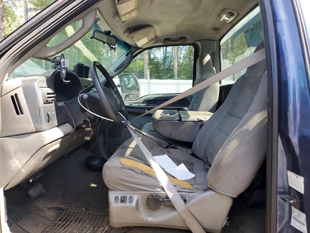 2006 Ford F550 Super Duty - Image 7