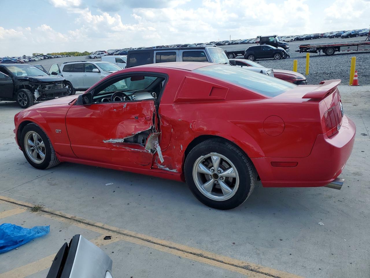 2005 Ford Mustang Gt - Image 2