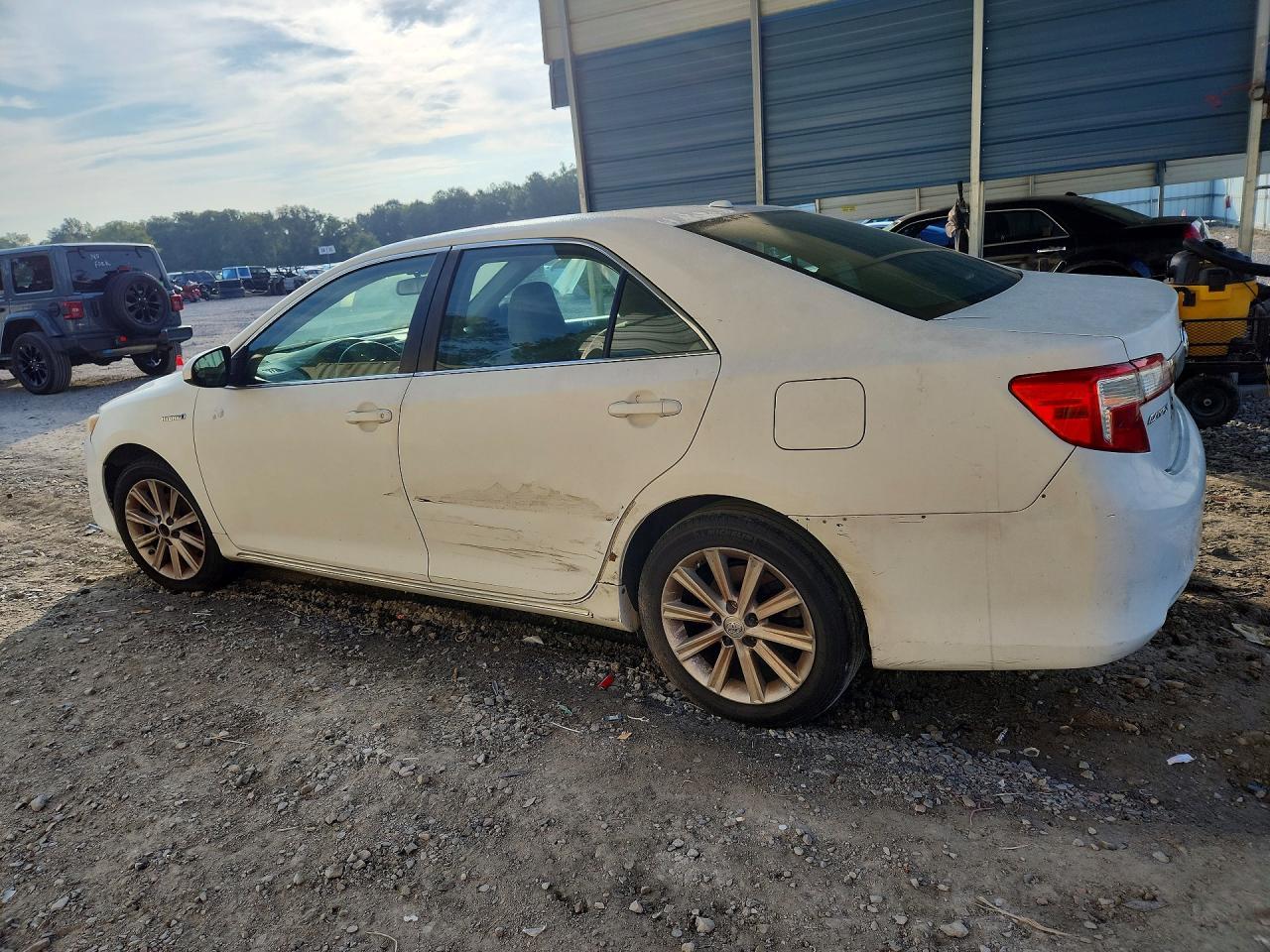 2014 Toyota Camry Hybrid Xle - Фото 2