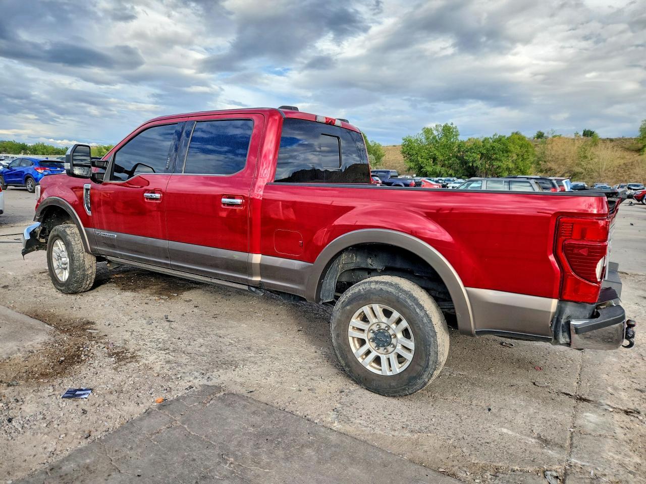 2022 Ford F250 Super Duty - Image 2