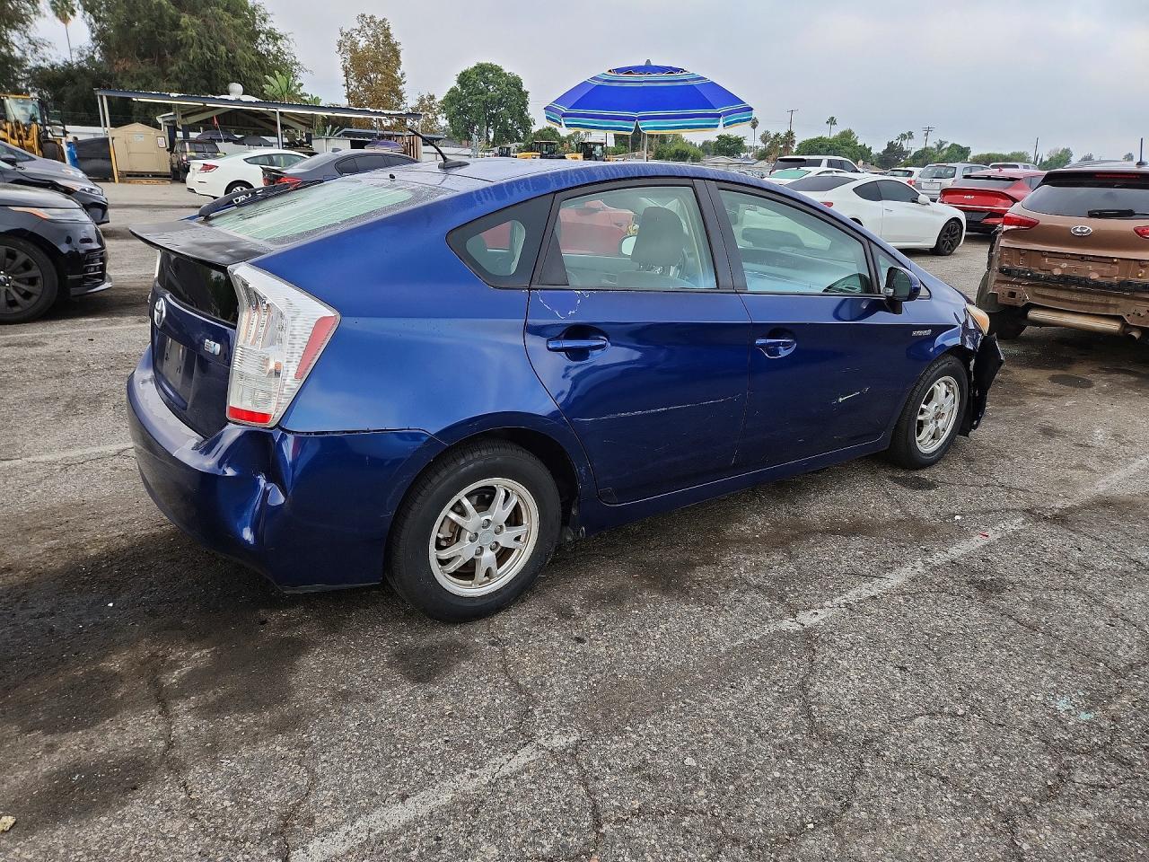 2010 Toyota Prius Iii - Image 3