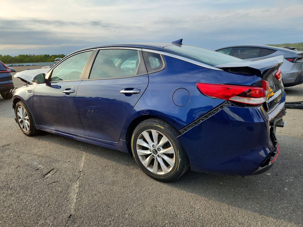 2018 Kia Optima Lx - Фото 2