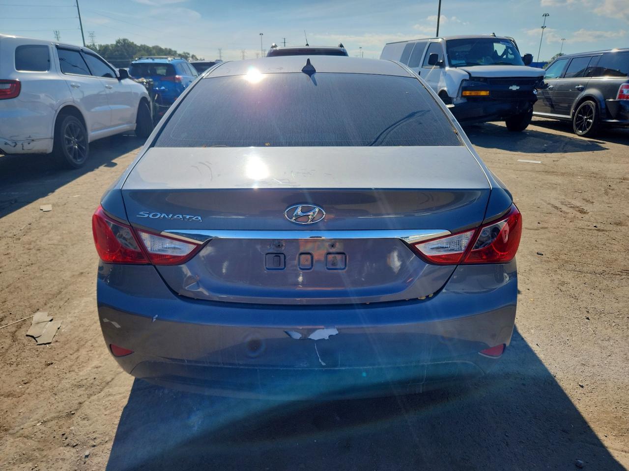 2014 Hyundai Sonata Gls - Image 6