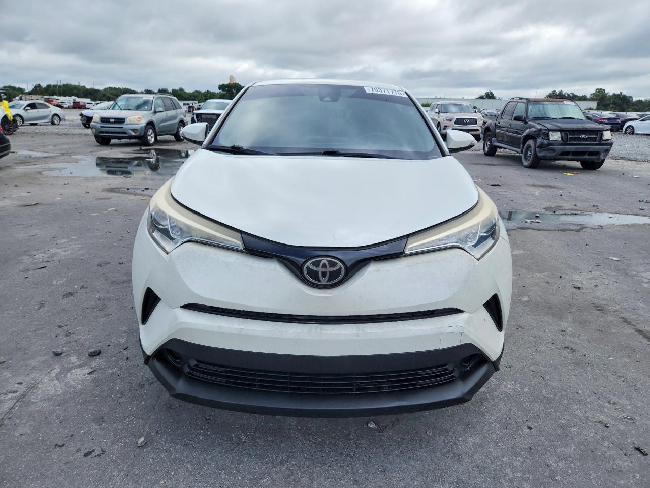 2018 Toyota C-Hr Xle - Image 5