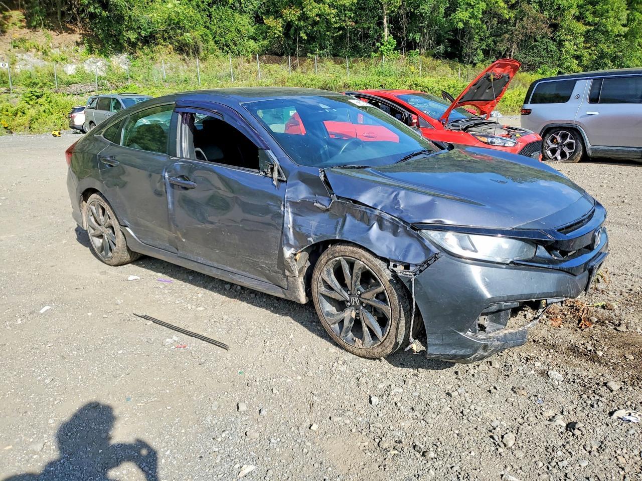 2019 Honda Civic Sport - Image 4