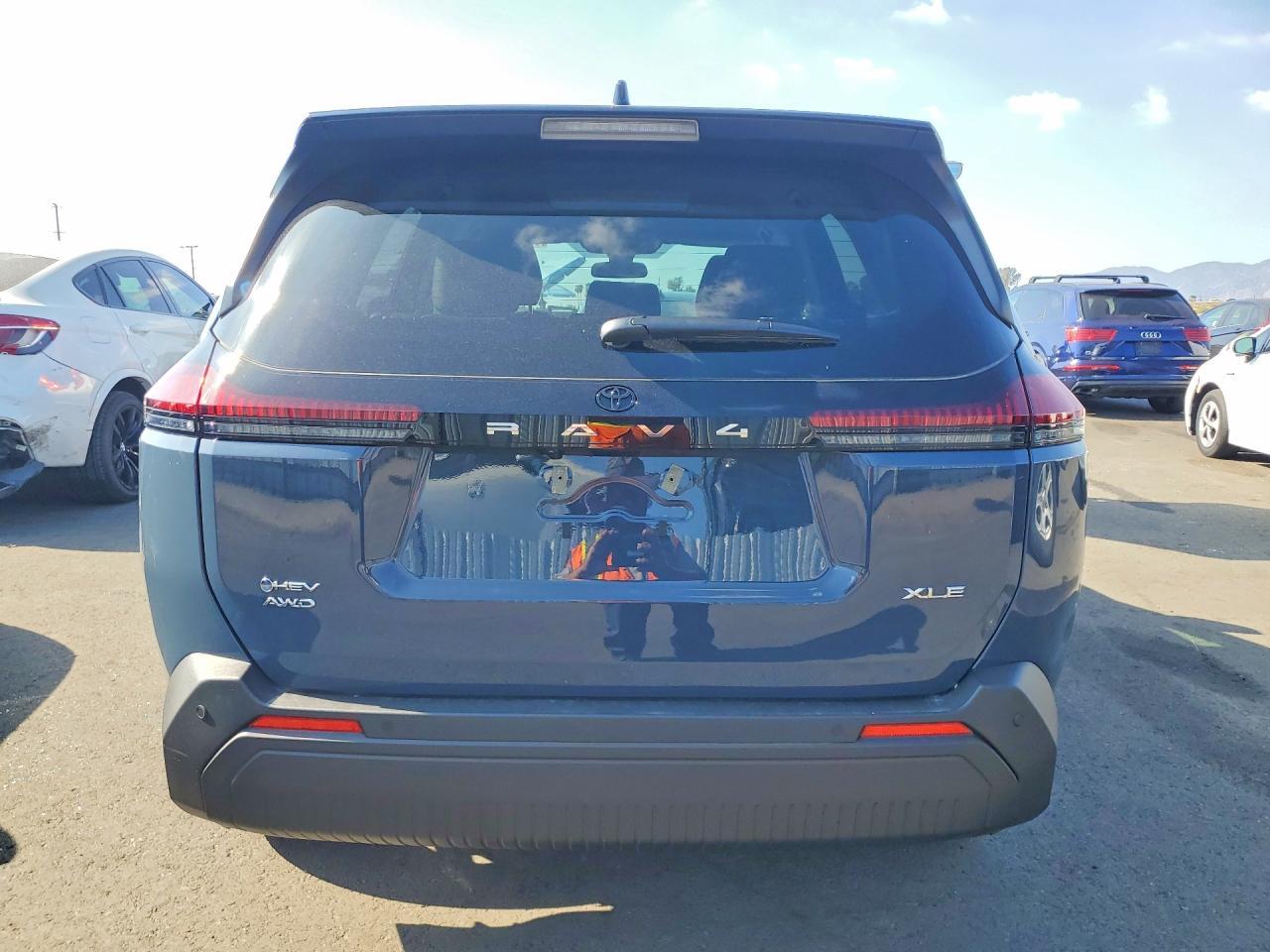 2026 Toyota Rav4 Xle Premium - Image 6