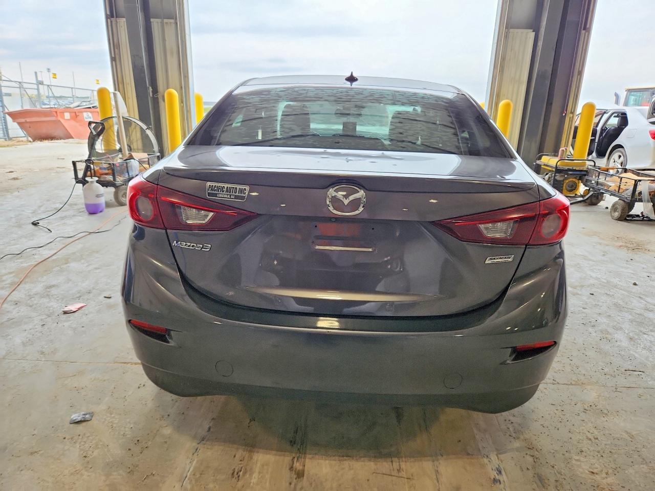 2018 Mazda 3 Touring - Image 6