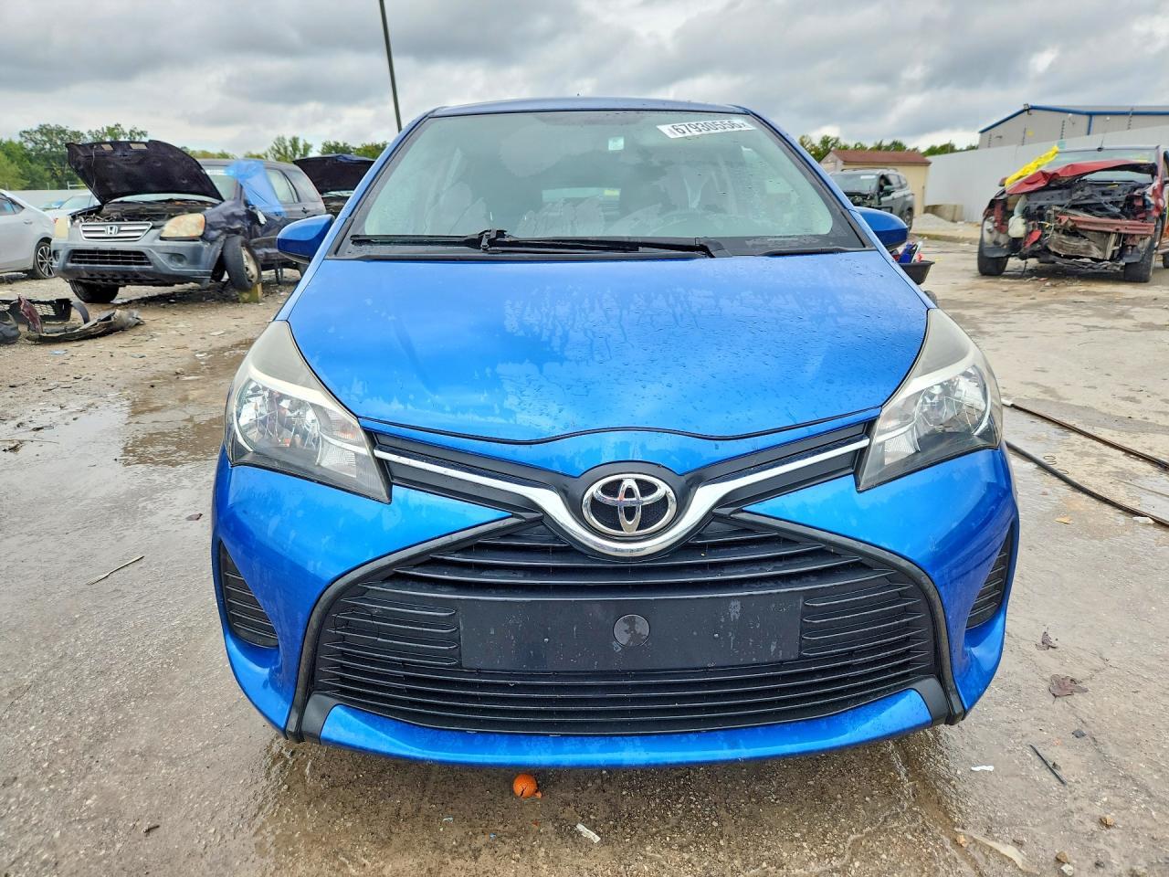 2016 Toyota Yaris 5-Door L - Фото 5