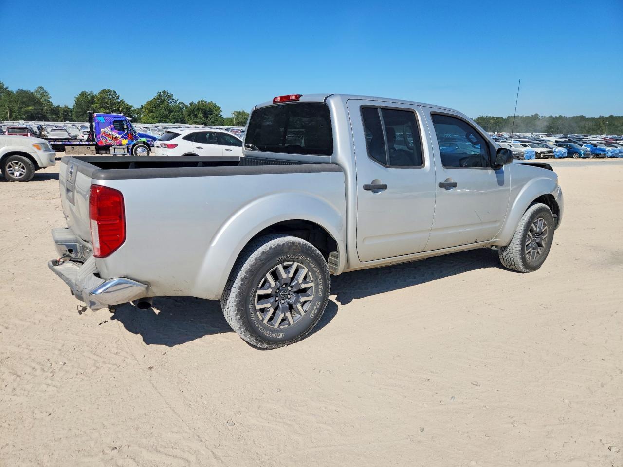 2012 Nissan Frontier S - Фото 3