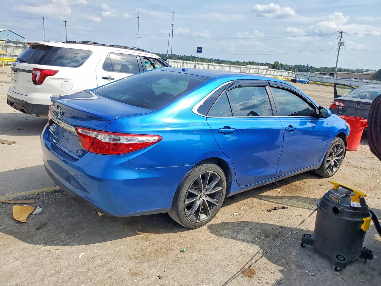 2017 Toyota Camry Xse V6 - Фото 3