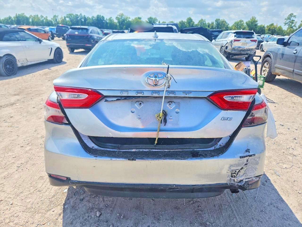 2019 Toyota Camry Le - Фото 6