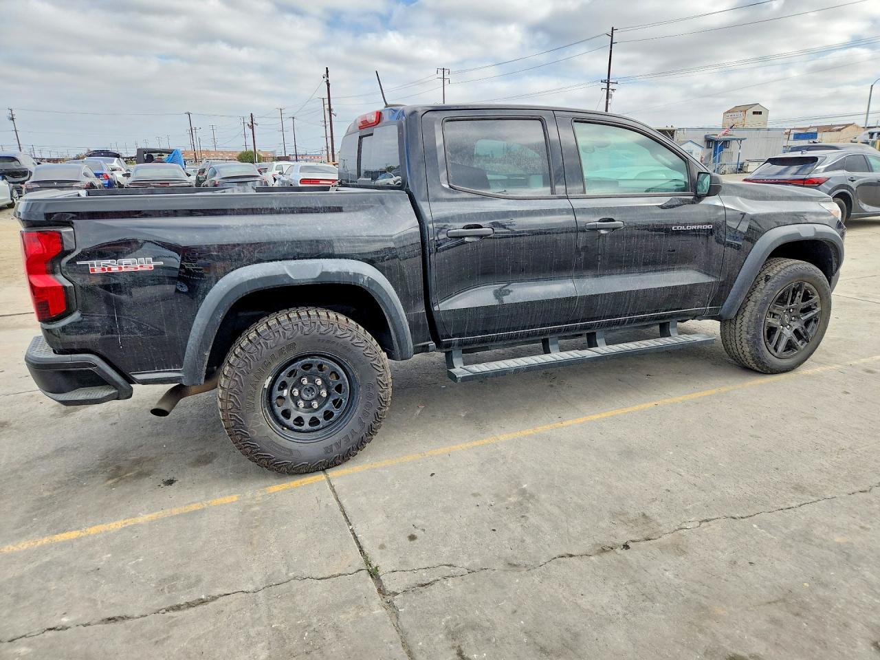 2023 Chevrolet Colorado Trail Boss - Фото 3