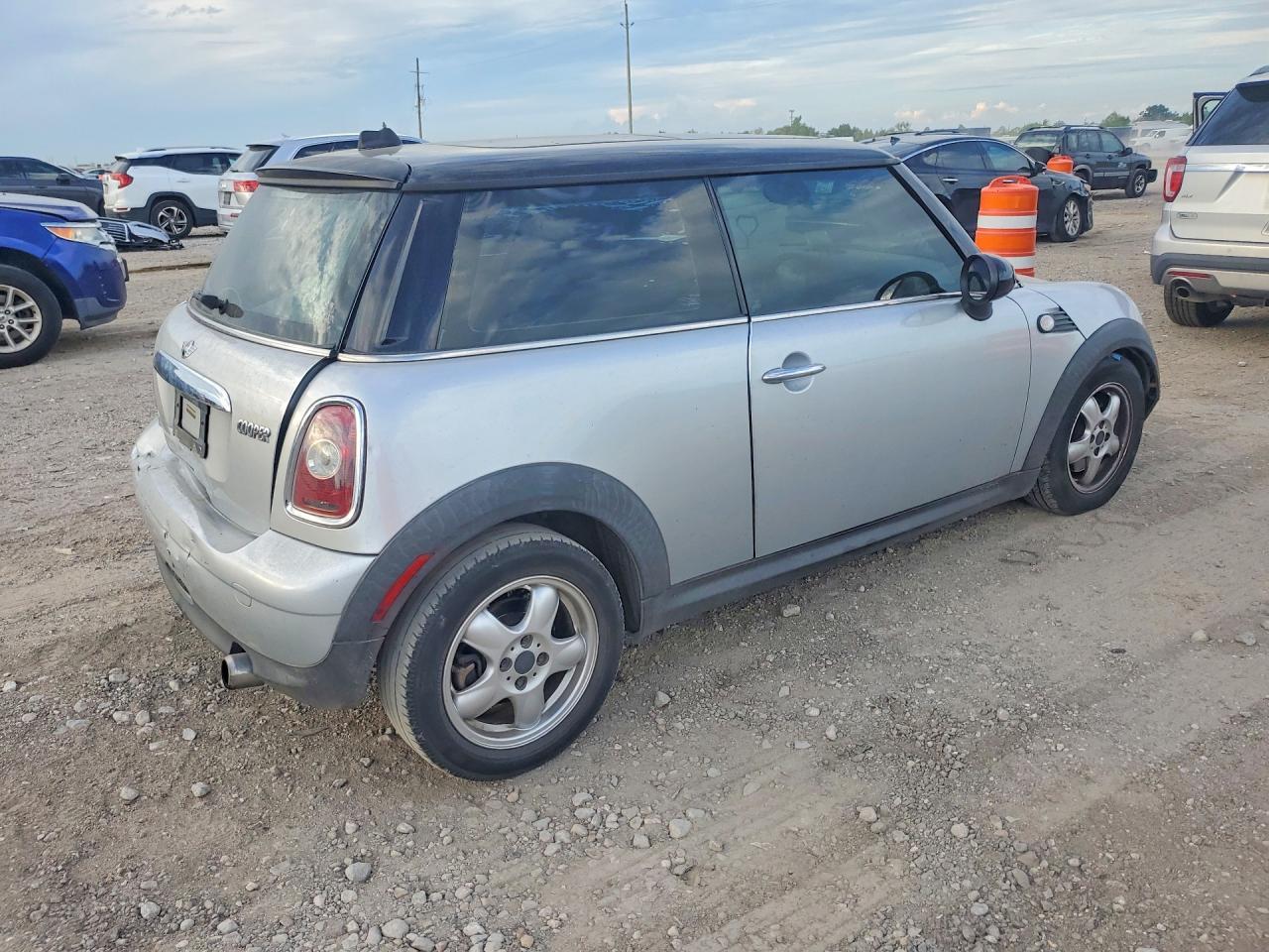 2009 Mini Cooper - Image 3