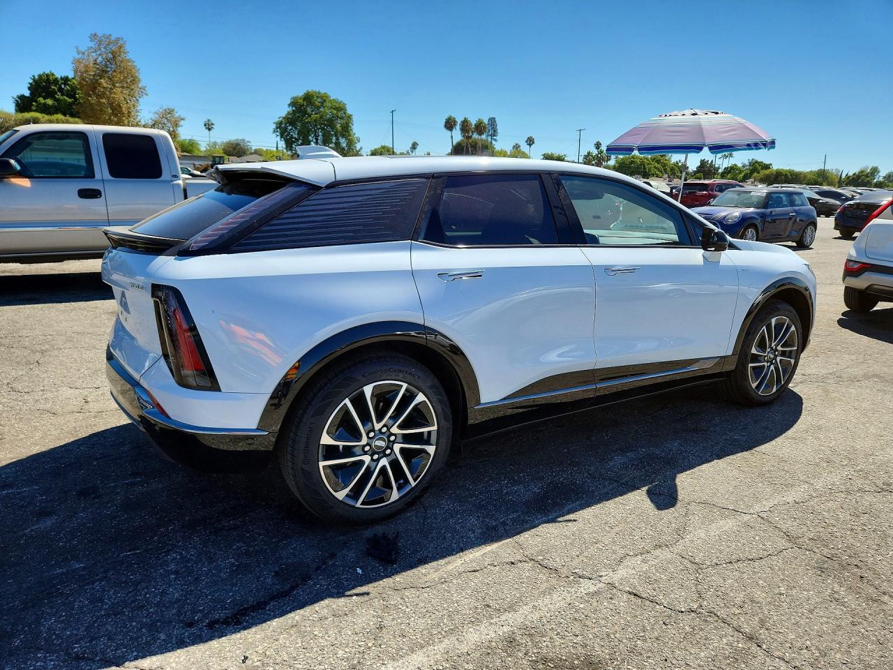 2026 Cadillac Optiq Sport - Фото 3